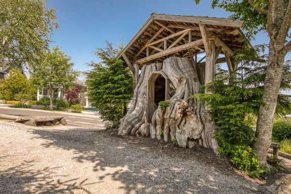 Town Center, PVT Hot Tub, Dog + Family Friendly
