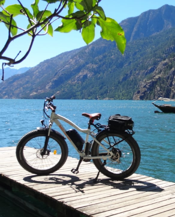 The valley is flat and scenic, making it perfect for a leisurely ride along the Stehekin River.