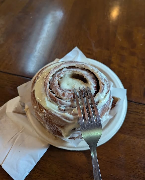 Arrive hungry. Their famous cinnamon rolls and fresh-baked bread are worth the trip alone.